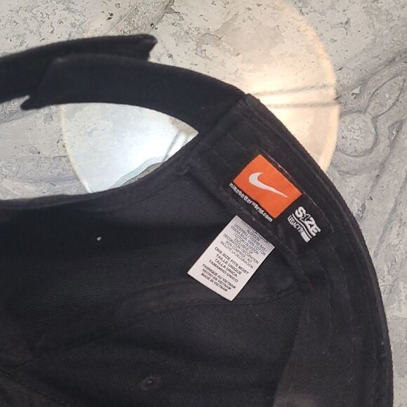 Nike BLACK JUST DO IT SIX PANEL WELCRO HAT - Picture 3 of 6